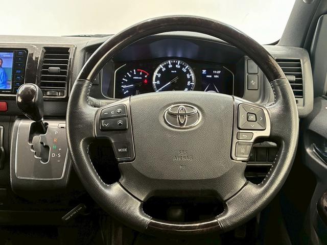 ハイエースバン スーパーＧＬダークプライム２　７インチナビ　デジタルインナーミラー　衝突軽減ブレーキ　車線逸脱防止　ＡＣ１００Ｖ　ＬＥＤヘッドライト　助手席エアバック　オートハイビーム　スマートキー　プッシュスタート　オートライト（51枚目）