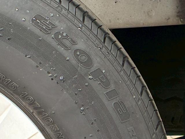 ハイエースバン スーパーＧＬダークプライム２　７インチナビ　デジタルインナーミラー　衝突軽減ブレーキ　車線逸脱防止　ＡＣ１００Ｖ　ＬＥＤヘッドライト　助手席エアバック　オートハイビーム　スマートキー　プッシュスタート　オートライト（63枚目）