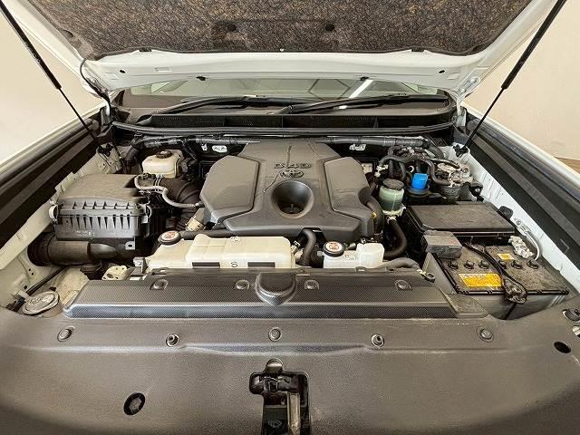 ランドクルーザープラド TX“Lパッケージ” 純正マルチナビ パノラミックビューモニター サンルーフ ルーフレール 7人乗り ブラックレザーシート レーダークルーズ車線逸脱防止 衝突軽減ブレーキ クリアランスソナー シートヒーター シートクーラー(20枚目)