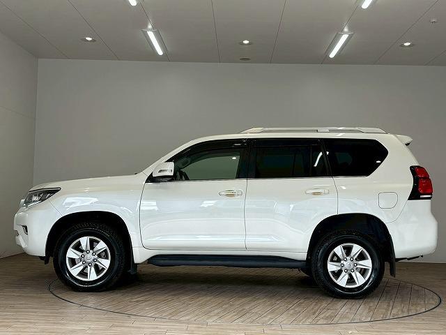 ランドクルーザープラド TX“Lパッケージ” 純正マルチナビ パノラミックビューモニター サンルーフ ルーフレール 7人乗り ブラックレザーシート レーダークルーズ車線逸脱防止 衝突軽減ブレーキ クリアランスソナー シートヒーター シートクーラー(25枚目)