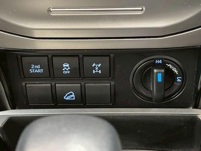 ランドクルーザープラド TX“Lパッケージ” 純正マルチナビ パノラミックビューモニター サンルーフ ルーフレール 7人乗り ブラックレザーシート レーダークルーズ車線逸脱防止 衝突軽減ブレーキ クリアランスソナー シートヒーター シートクーラー(43枚目)