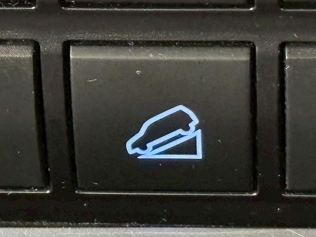 ランドクルーザープラド TX“Lパッケージ” 純正マルチナビ パノラミックビューモニター サンルーフ ルーフレール 7人乗り ブラックレザーシート レーダークルーズ車線逸脱防止 衝突軽減ブレーキ クリアランスソナー シートヒーター シートクーラー(48枚目)