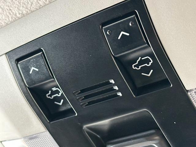 ランドクルーザープラド TX“Lパッケージ” 純正マルチナビ パノラミックビューモニター サンルーフ ルーフレール 7人乗り ブラックレザーシート レーダークルーズ車線逸脱防止 衝突軽減ブレーキ クリアランスソナー シートヒーター シートクーラー(53枚目)