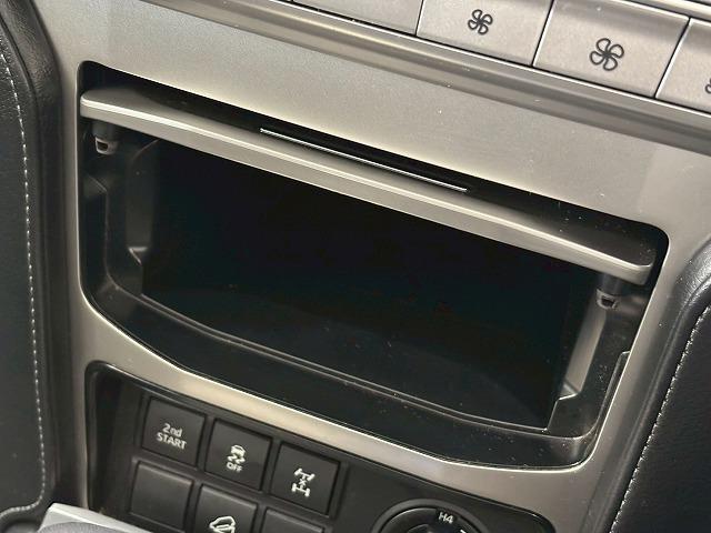 ランドクルーザープラド TX“Lパッケージ” 純正マルチナビ パノラミックビューモニター サンルーフ ルーフレール 7人乗り ブラックレザーシート レーダークルーズ車線逸脱防止 衝突軽減ブレーキ クリアランスソナー シートヒーター シートクーラー(54枚目)