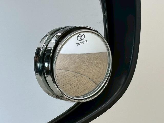 ランドクルーザープラド TX“Lパッケージ” 純正マルチナビ パノラミックビューモニター サンルーフ ルーフレール 7人乗り ブラックレザーシート レーダークルーズ車線逸脱防止 衝突軽減ブレーキ クリアランスソナー シートヒーター シートクーラー(55枚目)