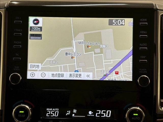 グランエース Ｐｒｅｍｉｕｍ　純正ナビ　パノラミックビューモニター　フリップダウンモニター　電動サイドステップ　デジタルインナーミラー　ブラインドスポットモニター　フルセグテレビ　両側電動スライドドア　パワーシート　ベージュ内装（3枚目）