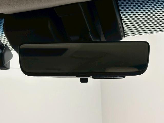 グランエース Ｐｒｅｍｉｕｍ　純正ナビ　パノラミックビューモニター　フリップダウンモニター　電動サイドステップ　デジタルインナーミラー　ブラインドスポットモニター　フルセグテレビ　両側電動スライドドア　パワーシート　ベージュ内装（26枚目）
