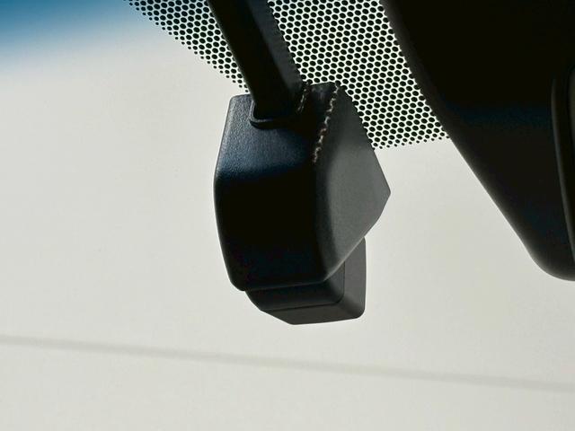 グランエース Ｐｒｅｍｉｕｍ　純正ナビ　パノラミックビューモニター　フリップダウンモニター　電動サイドステップ　デジタルインナーミラー　ブラインドスポットモニター　フルセグテレビ　両側電動スライドドア　パワーシート　ベージュ内装（27枚目）