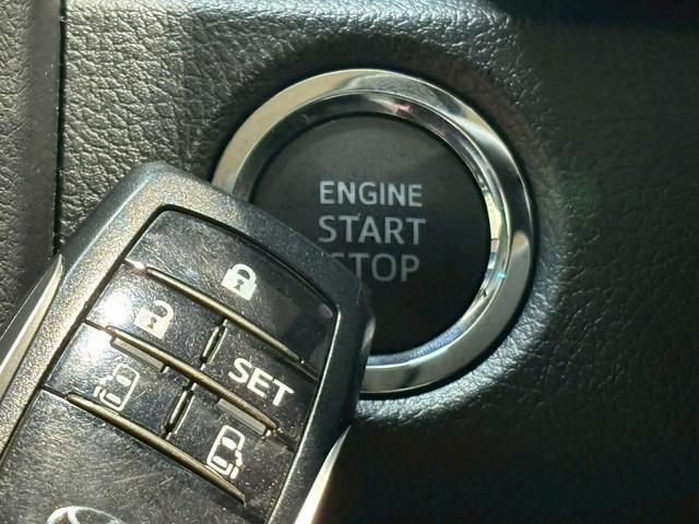 グランエース Ｐｒｅｍｉｕｍ　純正ナビ　パノラミックビューモニター　フリップダウンモニター　電動サイドステップ　デジタルインナーミラー　ブラインドスポットモニター　フルセグテレビ　両側電動スライドドア　パワーシート　ベージュ内装（43枚目）