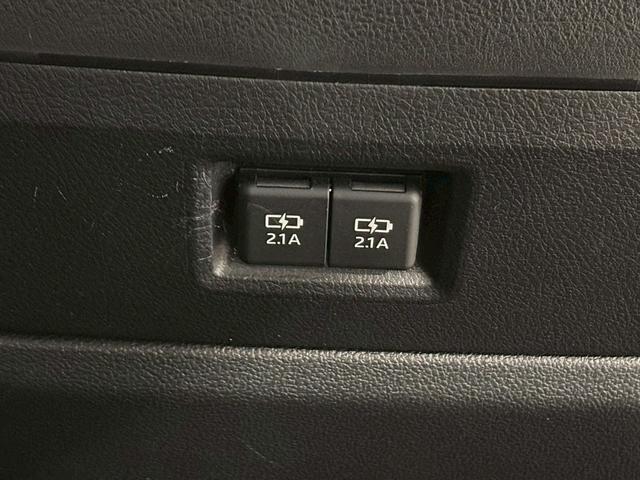 グランエース Ｐｒｅｍｉｕｍ　純正ナビ　パノラミックビューモニター　フリップダウンモニター　電動サイドステップ　デジタルインナーミラー　ブラインドスポットモニター　フルセグテレビ　両側電動スライドドア　パワーシート　ベージュ内装（55枚目）