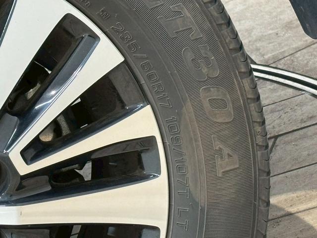 グランエース Ｐｒｅｍｉｕｍ　純正ナビ　パノラミックビューモニター　フリップダウンモニター　電動サイドステップ　デジタルインナーミラー　ブラインドスポットモニター　フルセグテレビ　両側電動スライドドア　パワーシート　ベージュ内装（69枚目）