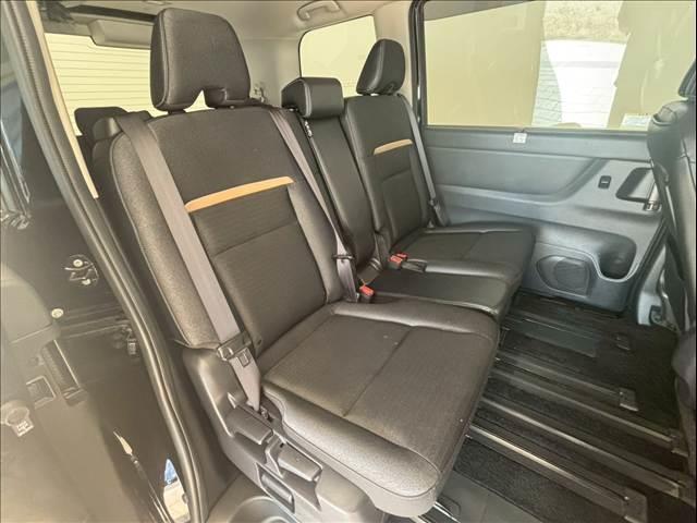 セレナ ｅ－ＰＯＷＥＲ　ハイウェイスターＶ　純正ナビ　アラウンドビューモニター　フリップダウンモニター　デジタルインナーミラー　両側電動スライドドア　プロパイロット　ブラインドスポットモニター　パーキングアシスト（10枚目）