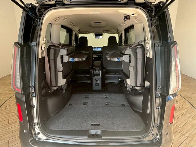 セレナ ｅ－ＰＯＷＥＲ　ハイウェイスターＶ　純正ナビ　アラウンドビューモニター　フリップダウンモニター　デジタルインナーミラー　両側電動スライドドア　プロパイロット　ブラインドスポットモニター　パーキングアシスト（57枚目）