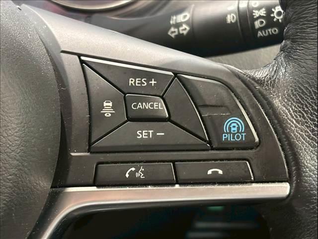 エクストレイル ２０Ｘ　ハイブリッド　純正ナビ　アラウンドビューモニター　プロパイロット　電動リアゲート　シートヒーター　ＥＴＣ　フルセグテレビ　バックビューモニター　パーキングアシスト　オートエアコン　助手席エアバッグ　スマートキー（5枚目）