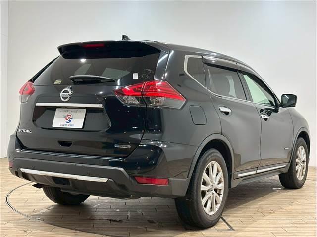 エクストレイル ２０Ｘ　ハイブリッド　純正ナビ　アラウンドビューモニター　プロパイロット　電動リアゲート　シートヒーター　ＥＴＣ　フルセグテレビ　バックビューモニター　パーキングアシスト　オートエアコン　助手席エアバッグ　スマートキー（16枚目）