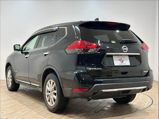 エクストレイル ２０Ｘ　ハイブリッド　純正ナビ　アラウンドビューモニター　プロパイロット　電動リアゲート　シートヒーター　ＥＴＣ　フルセグテレビ　バックビューモニター　パーキングアシスト　オートエアコン　助手席エアバッグ　スマートキー（17枚目）