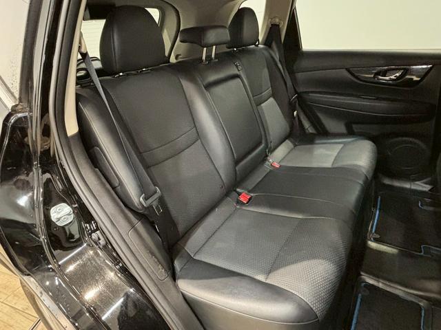 エクストレイル ２０Ｘ　ハイブリッド　純正ナビ　アラウンドビューモニター　プロパイロット　電動リアゲート　シートヒーター　ＥＴＣ　フルセグテレビ　バックビューモニター　パーキングアシスト　オートエアコン　助手席エアバッグ　スマートキー（50枚目）