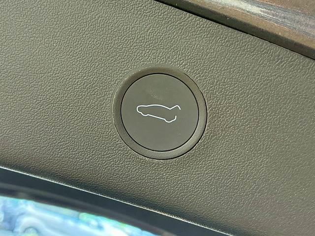 モデル3 ロングレンジ ガラスルーフ オートパイロット 純正ナビ バックカメラ サイドカメラ ブラックレザーシート パワーシート シートヒーター ステアリングヒーター 電動リアゲート クルーズコントロール オートトランク(7枚目)