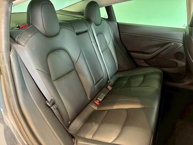 モデル3 ロングレンジ ガラスルーフ オートパイロット 純正ナビ バックカメラ サイドカメラ ブラックレザーシート パワーシート シートヒーター ステアリングヒーター 電動リアゲート クルーズコントロール オートトランク(10枚目)