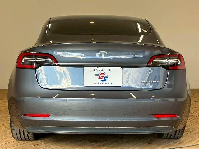 モデル3 ロングレンジ ガラスルーフ オートパイロット 純正ナビ バックカメラ サイドカメラ ブラックレザーシート パワーシート シートヒーター ステアリングヒーター 電動リアゲート クルーズコントロール オートトランク(13枚目)