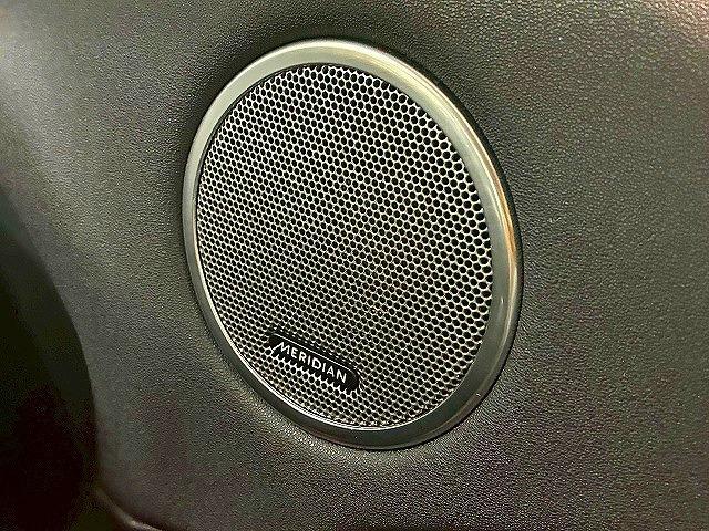 レンジローバーイヴォーク ＳＥプラス　純正ナビ　アラウンドビューモニター　クルーズコントロール　メリディアンサウンド　電動リアゲート　パワーシート　シートヒーター　車線逸脱防止　衝突被害軽減ブレーキ　スマートキー　シートヒータ　ＥＴＣ（30枚目）