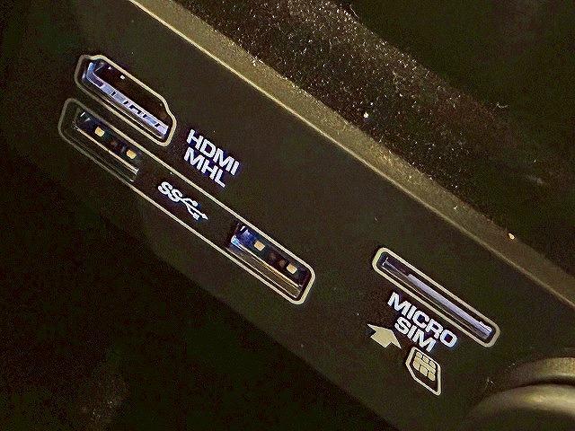 レンジローバーイヴォーク ＳＥプラス　純正ナビ　アラウンドビューモニター　クルーズコントロール　メリディアンサウンド　電動リアゲート　パワーシート　シートヒーター　車線逸脱防止　衝突被害軽減ブレーキ　スマートキー　シートヒータ　ＥＴＣ（39枚目）