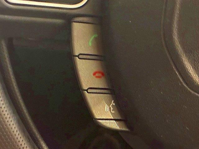 レンジローバーイヴォーク ＳＥプラス　純正ナビ　アラウンドビューモニター　クルーズコントロール　メリディアンサウンド　電動リアゲート　パワーシート　シートヒーター　車線逸脱防止　衝突被害軽減ブレーキ　スマートキー　シートヒータ　ＥＴＣ（50枚目）