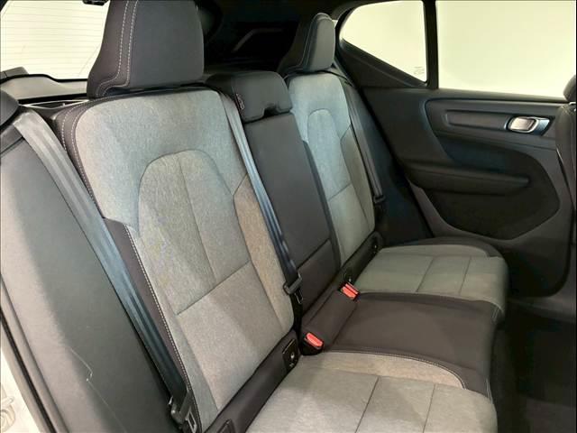 ＸＣ４０ プラス　Ｂ３　純正ナビ　Ｇｏｏｇｌｅナビ　ＡｐｐｌｅＣａｒＰｌａｙ　バックカメラ　シートヒーター　パワーシート　電動リアゲート　レーダークルーズコントロール　ブラインドスポットモニター　ステアリングヒーター（10枚目）