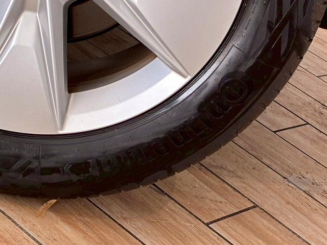 ＸＣ４０ プラス　Ｂ３　純正ナビ　Ｇｏｏｇｌｅナビ　ＡｐｐｌｅＣａｒＰｌａｙ　バックカメラ　シートヒーター　パワーシート　電動リアゲート　レーダークルーズコントロール　ブラインドスポットモニター　ステアリングヒーター（63枚目）