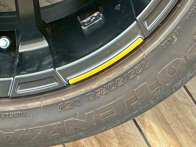 ハイエースバン スーパーＧＬ　ダークプライム２　モデリスタエアロ　純正ナビ　パノラミックビューモニター　両側電動スライドドア　デジタルインナーミラー　衝突軽減ブレーキ　車線逸脱防止　ＡＣ１００Ｖ　助手席エアバック　ＥＴＣ（72枚目）