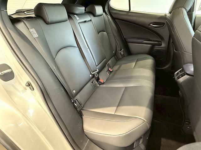 UX UX250h アーバンエレガンス サンルーフ 純正ナビ パノラミックビューモニター 電動リアゲート シートメモリー パワーシート ブラインドスポットモニター レーダークルーズコントロール パドルシフト ステアリングヒーター(54枚目)