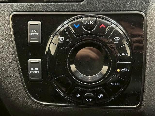 キャラバン グランドプレミアムＧＸ　純正ナビ　アラウンドビューモニター　デジタルインナーミラー　片側電動スライドドア　後席ヒーター／クーラー　ＥＴＣ　フルセグテレビ　ＳＤナビ　ＤＶＤ視聴可　パワステ　バックカメラ　ＥＳＣ　盗難防止装置（8枚目）