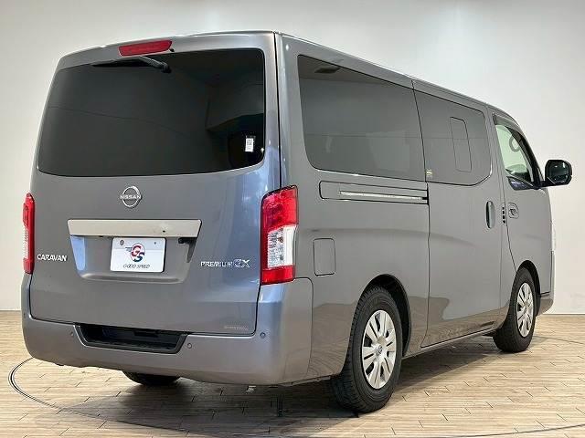 キャラバン グランドプレミアムＧＸ　純正ナビ　アラウンドビューモニター　デジタルインナーミラー　片側電動スライドドア　後席ヒーター／クーラー　ＥＴＣ　フルセグテレビ　ＳＤナビ　ＤＶＤ視聴可　パワステ　バックカメラ　ＥＳＣ　盗難防止装置（16枚目）