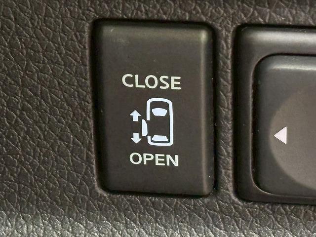 キャラバン グランドプレミアムＧＸ　純正ナビ　アラウンドビューモニター　デジタルインナーミラー　片側電動スライドドア　後席ヒーター／クーラー　ＥＴＣ　フルセグテレビ　ＳＤナビ　ＤＶＤ視聴可　パワステ　バックカメラ　ＥＳＣ　盗難防止装置（22枚目）