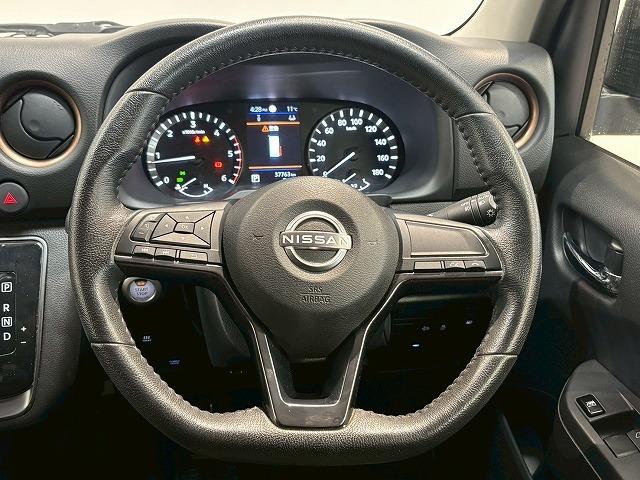 キャラバン グランドプレミアムＧＸ　純正ナビ　アラウンドビューモニター　デジタルインナーミラー　片側電動スライドドア　後席ヒーター／クーラー　ＥＴＣ　フルセグテレビ　ＳＤナビ　ＤＶＤ視聴可　パワステ　バックカメラ　ＥＳＣ　盗難防止装置（56枚目）