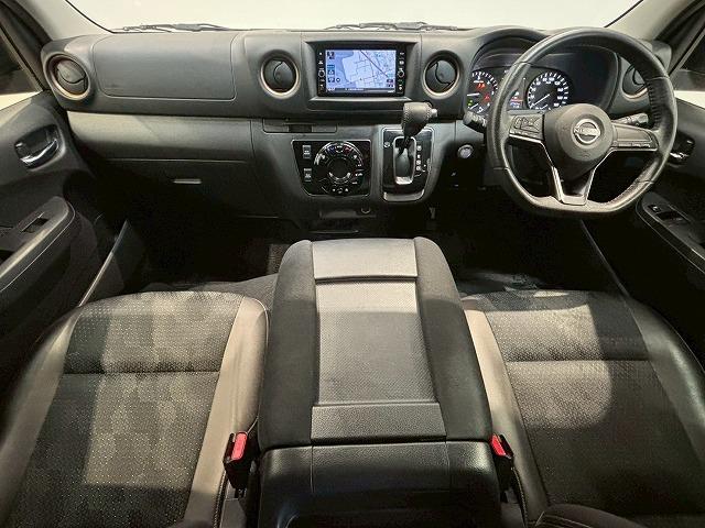 キャラバン グランドプレミアムＧＸ　純正ナビ　アラウンドビューモニター　デジタルインナーミラー　片側電動スライドドア　後席ヒーター／クーラー　ＥＴＣ　フルセグテレビ　ＳＤナビ　ＤＶＤ視聴可　パワステ　バックカメラ　ＥＳＣ　盗難防止装置（57枚目）