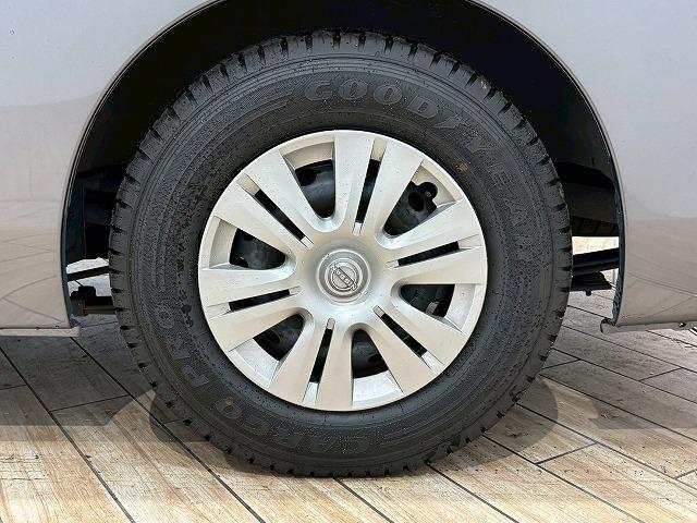 キャラバン グランドプレミアムＧＸ　純正ナビ　アラウンドビューモニター　デジタルインナーミラー　片側電動スライドドア　後席ヒーター／クーラー　ＥＴＣ　フルセグテレビ　ＳＤナビ　ＤＶＤ視聴可　パワステ　バックカメラ　ＥＳＣ　盗難防止装置（64枚目）