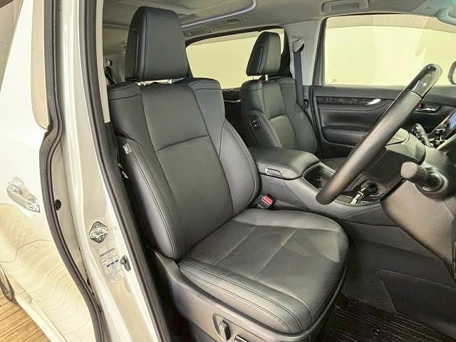 アルファードハイブリッド ＳＲ“Ｃ　パッケージ”　サンルーフ　後席モニター　デジタルミラー　サンルーフ　フリップダウンモニター　デジタルインナーミラー　電動リアゲート　シートメモリー　パワーシート　純正ナビ　レーダークルーズコントロールシートクーラー（9枚目）