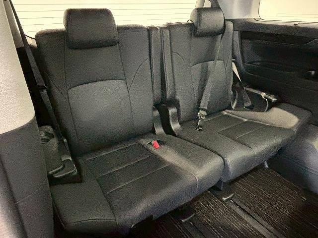 アルファードハイブリッド ＳＲ“Ｃ　パッケージ”　サンルーフ　後席モニター　デジタルミラー　サンルーフ　フリップダウンモニター　デジタルインナーミラー　電動リアゲート　シートメモリー　パワーシート　純正ナビ　レーダークルーズコントロールシートクーラー（11枚目）