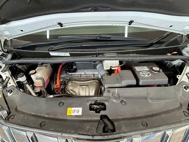 アルファードハイブリッド ＳＲ“Ｃ　パッケージ”　サンルーフ　後席モニター　デジタルミラー　サンルーフ　フリップダウンモニター　デジタルインナーミラー　電動リアゲート　シートメモリー　パワーシート　純正ナビ　レーダークルーズコントロールシートクーラー（20枚目）