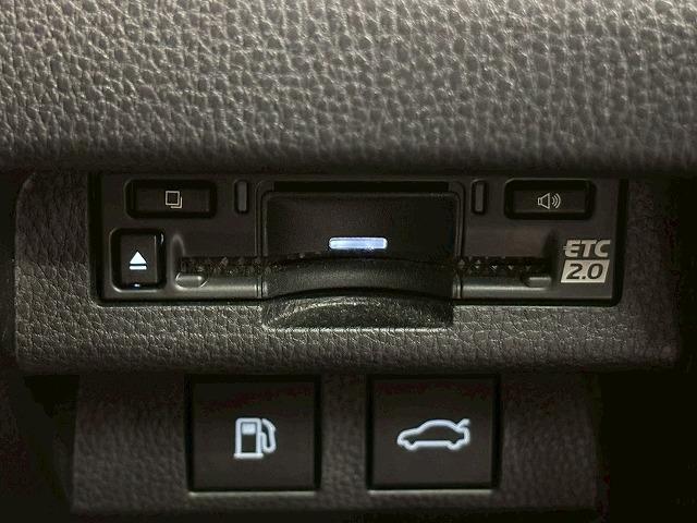 クラウンクロスオーバー G “Advanced・Leather Package” 純正ナビ パノラミックビューモニター デジタルインナーミラー ヘッドアップディスプレイ ブラインドスポットモニター シートメモリー パワーシート シートヒーター シートクーラー レーダークルーズ(24枚目)