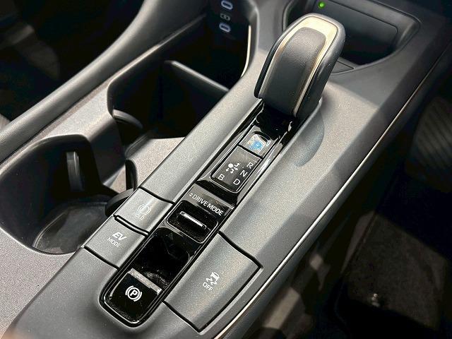 クラウンクロスオーバー G “Advanced・Leather Package” 純正ナビ パノラミックビューモニター デジタルインナーミラー ヘッドアップディスプレイ ブラインドスポットモニター シートメモリー パワーシート シートヒーター シートクーラー レーダークルーズ(36枚目)