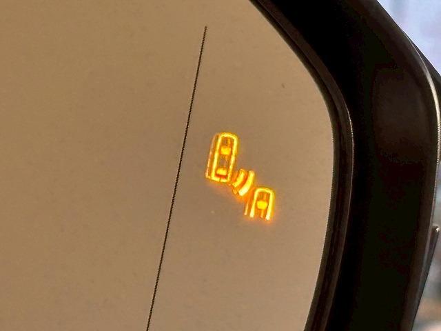 クラウンクロスオーバー G “Advanced・Leather Package” 純正ナビ パノラミックビューモニター デジタルインナーミラー ヘッドアップディスプレイ ブラインドスポットモニター シートメモリー パワーシート シートヒーター シートクーラー レーダークルーズ(56枚目)