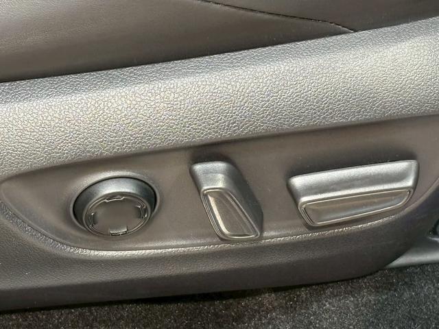 ハリアー Ｚ　“Ｌｅａｔｈｅｒ　Ｐａｃｋａｇｅ”　パノラマルーフ　デジタルインナーミラー　アラウンドビューモニター　電動リアゲート　ブラインドスポットモニター　レーダークルーズコントロール　　シートクーラー　ハンドルヒーター　ヘッドアップディスプレイ（50枚目）