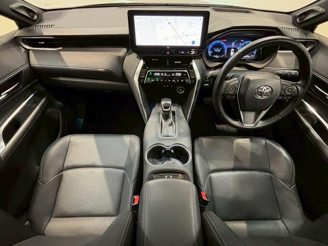 ハリアー Ｚ　“Ｌｅａｔｈｅｒ　Ｐａｃｋａｇｅ”　パノラマルーフ　デジタルインナーミラー　アラウンドビューモニター　電動リアゲート　ブラインドスポットモニター　レーダークルーズコントロール　　シートクーラー　ハンドルヒーター　ヘッドアップディスプレイ（56枚目）