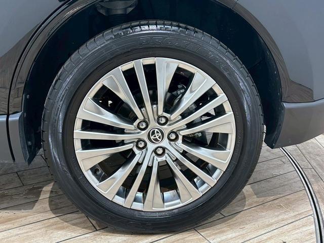 ハリアー Ｚ　“Ｌｅａｔｈｅｒ　Ｐａｃｋａｇｅ”　パノラマルーフ　デジタルインナーミラー　アラウンドビューモニター　電動リアゲート　ブラインドスポットモニター　レーダークルーズコントロール　　シートクーラー　ハンドルヒーター　ヘッドアップディスプレイ（65枚目）