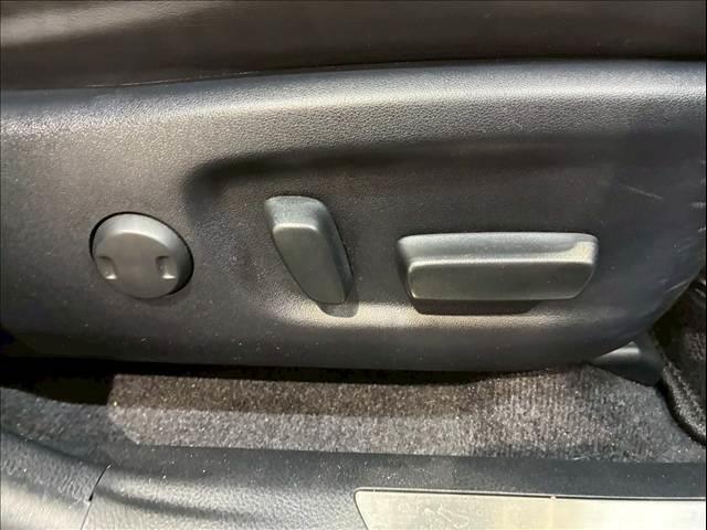 ハリアー ＰＲＥＭＩＵＭ　モデリスタエアロ　サンルーフ　アルパインＢＩＧＸ１０インチナビ　バックカメラ　レーダークルーズコントロール　電動リアゲート　パワーシート　車線逸脱防止　衝突軽減ブレーキ（8枚目）