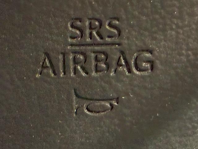 ハリアー ＰＲＥＭＩＵＭ　モデリスタエアロ　サンルーフ　アルパインＢＩＧＸ１０インチナビ　バックカメラ　レーダークルーズコントロール　電動リアゲート　パワーシート　車線逸脱防止　衝突軽減ブレーキ（25枚目）