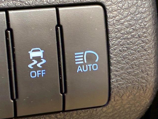 ハリアー ＰＲＥＭＩＵＭ　モデリスタエアロ　サンルーフ　アルパインＢＩＧＸ１０インチナビ　バックカメラ　レーダークルーズコントロール　電動リアゲート　パワーシート　車線逸脱防止　衝突軽減ブレーキ（49枚目）