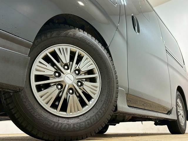 NV350キャラバンバン ライダープレミアムGXターボプロスタイルパッケージ 純正ナビ パノラミックビューモニター 衝突軽減ブレーキ リアクーラー リアヒーター スマートキー プッシュスタート ETC 純正15インチアルミ フルセグテレビ Bluetooth接続可(18枚目)